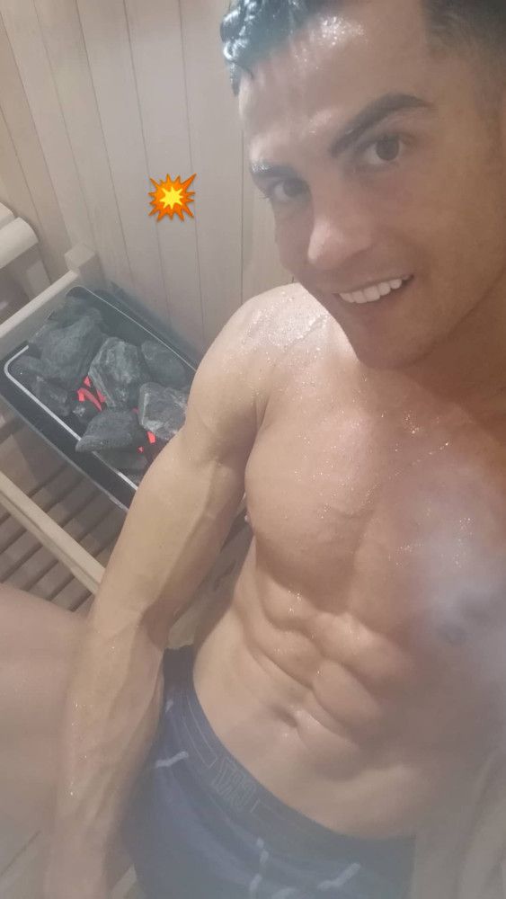 健身房娇妻赤身裸体瑜伽教练